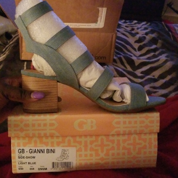 Sandal - Picture 3 of 5